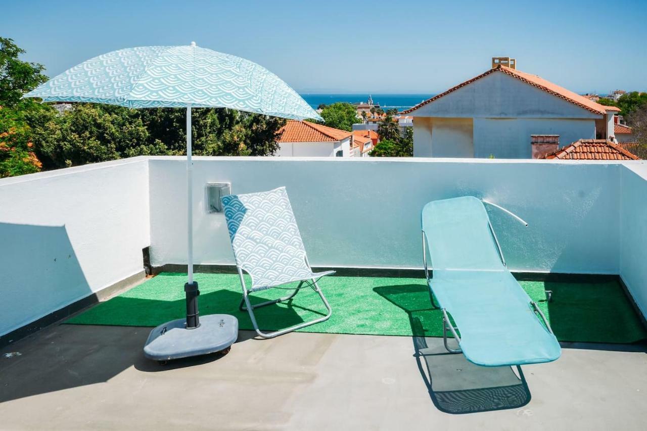 Appartamento Amazing Seaview With Terrace - 5Min From The Beach Cascais Esterno foto