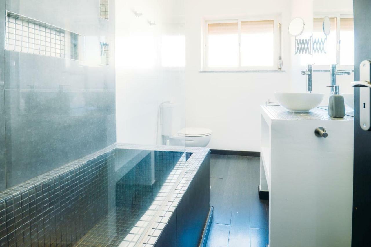Appartamento Amazing Seaview With Terrace - 5Min From The Beach Cascais Esterno foto