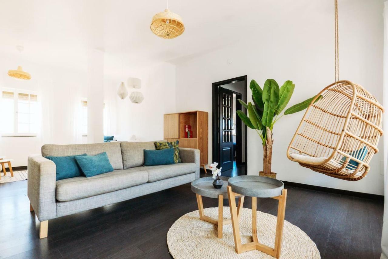 Appartamento Amazing Seaview With Terrace - 5Min From The Beach Cascais Esterno foto