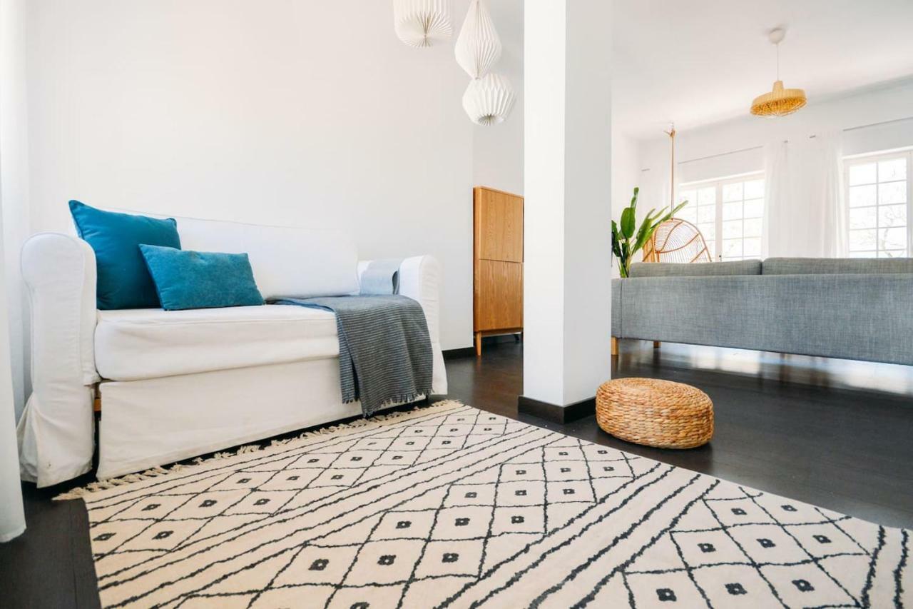 Appartamento Amazing Seaview With Terrace - 5Min From The Beach Cascais Esterno foto