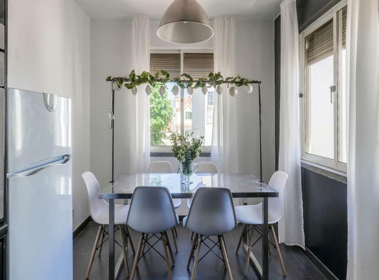 Appartamento Amazing Seaview With Terrace - 5Min From The Beach Cascais Esterno foto