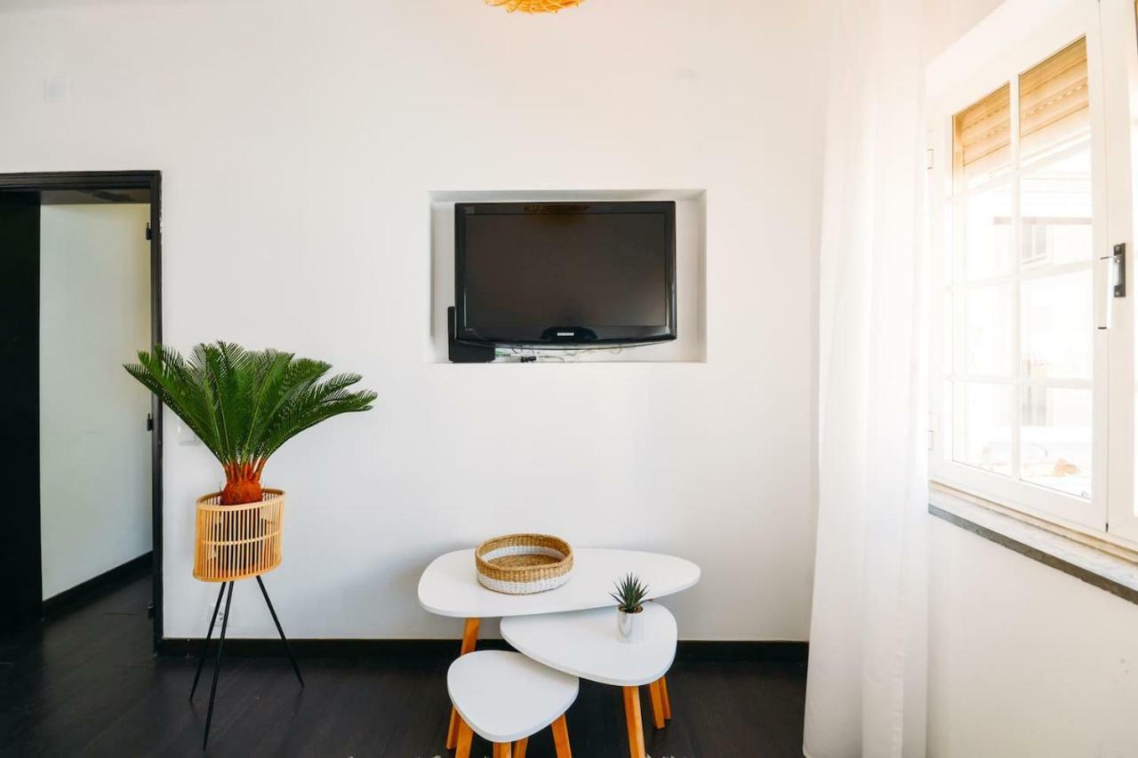Appartamento Amazing Seaview With Terrace - 5Min From The Beach Cascais Esterno foto
