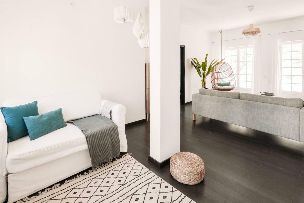 Appartamento Amazing Seaview With Terrace - 5Min From The Beach Cascais Esterno foto